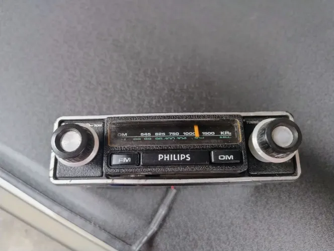 Rádio Philips antigo com bluetooth revisado funcionando utilizado no painel do Fiat 147