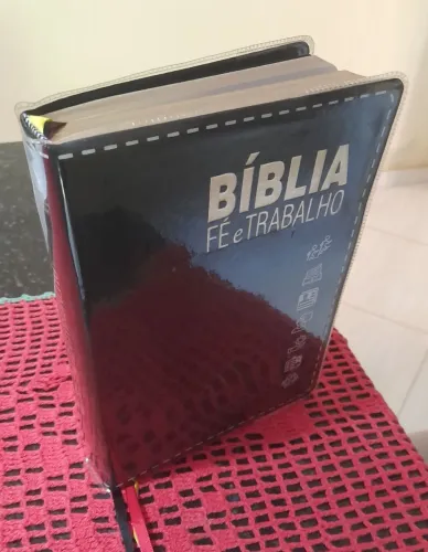 Bíblia Fé e Trabalho - Capa luxo