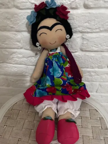 Boneca Frida Kahlo