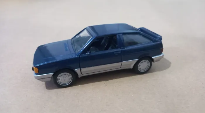 Miniatura VW Gol GTI 1/43