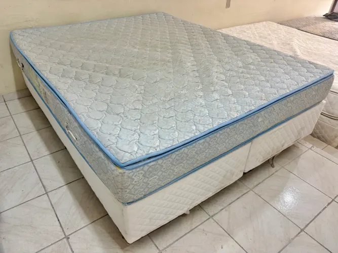 Cama box de casal Queen , cama de casal