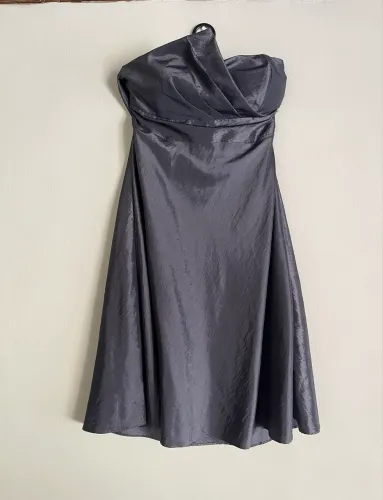 Vestido midi festa cinza chumbo tomara que caia, casamento, formatura