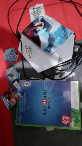 Jogo Xbox 360 Disney infinity 2.0 Completo com playset homem aranha 