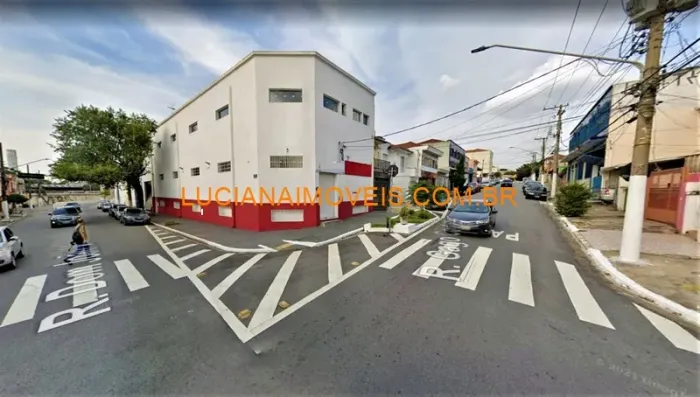 Ponto comercial/Loja/Box para aluguel possui 900 metros quadrados em Lapa - São Paulo - SP
