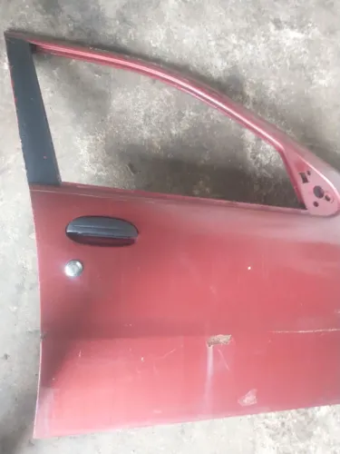 Porta dianteira direita Fiat Palio fiasa 98