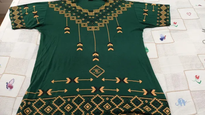 Camiseta indiana Verde com Estampa Tribal M