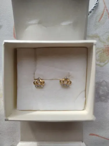 Brincos de coroa semijoia usado uma x