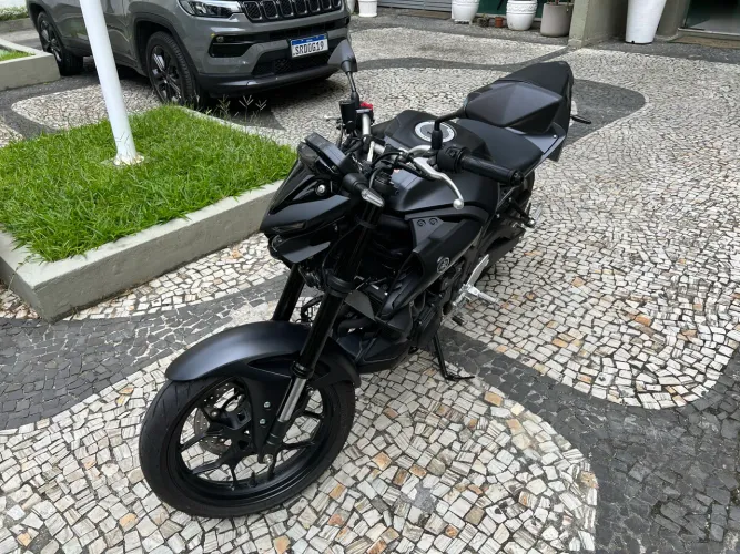 Vendo Yamaha MT03 com ABS com apenas 700km