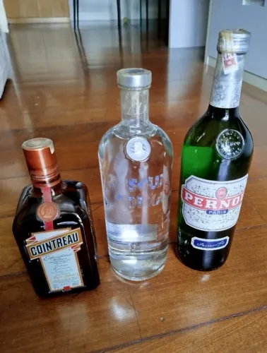 3 garrafas lacradas