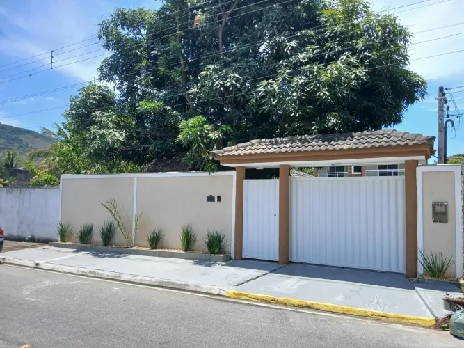 Casa para venda com 260 metros quadrados com 4 quartos