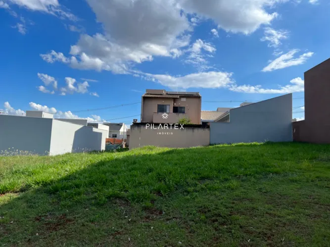 Terreno de ilha a venda no condomínio Heimtal Park