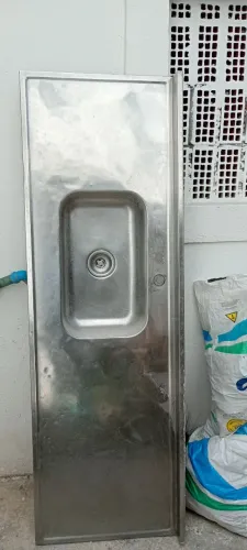 Vendo uma pia grande inox 150