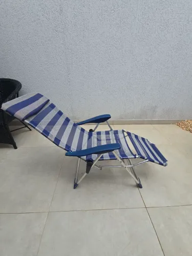 Espreguiçadeira dobrável