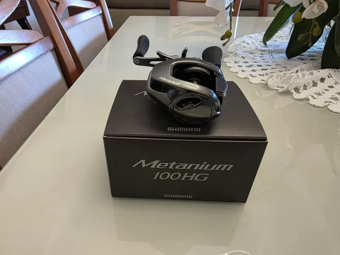 Carretilha Shimano Metanium 100HG - manivela direita