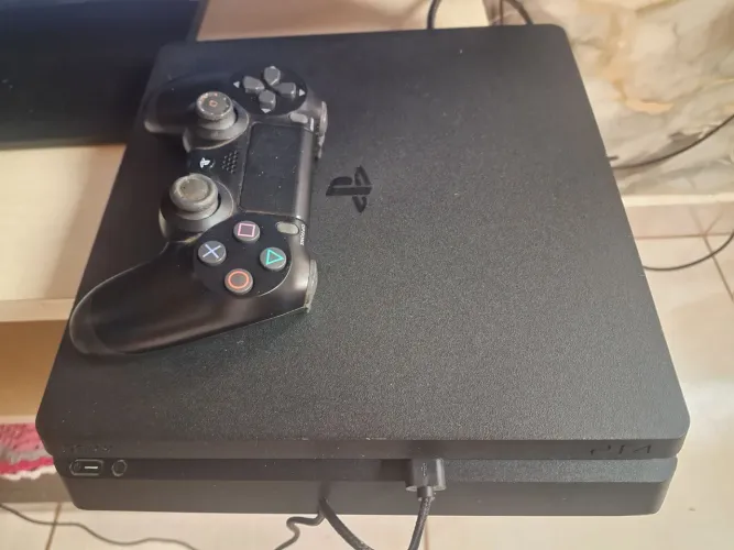 Play 4 slim 1 tera