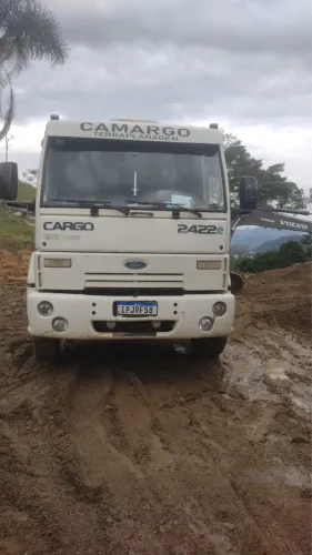 Ford Cargo 2422