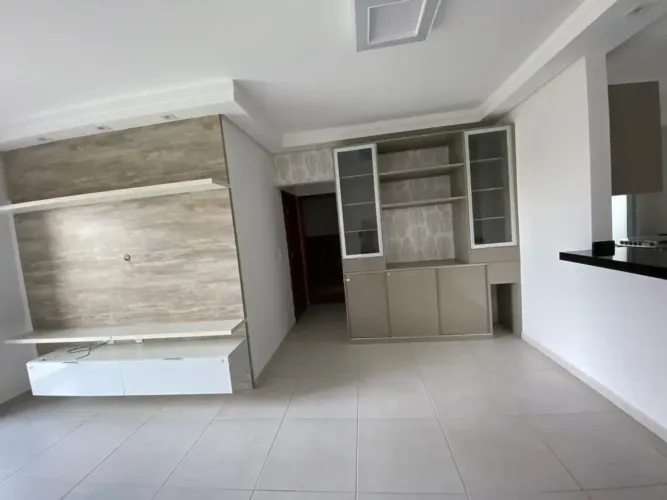 Apartamento para aluguel possui 81 metros quadrados com 2 quartos
