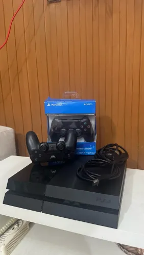 PLAYSTATION 4 + 2 CONTROLES + JOGOS