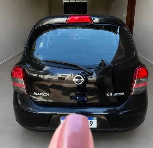 Nissan March SR 1.6 16V Flex Fuel 5P 2013