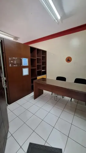 Alugo Sala Comercial Mobiliada No São Francisco Ed. Saint Louis