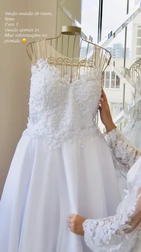 Vestido de noiva 2 em 1 (longo e curto )