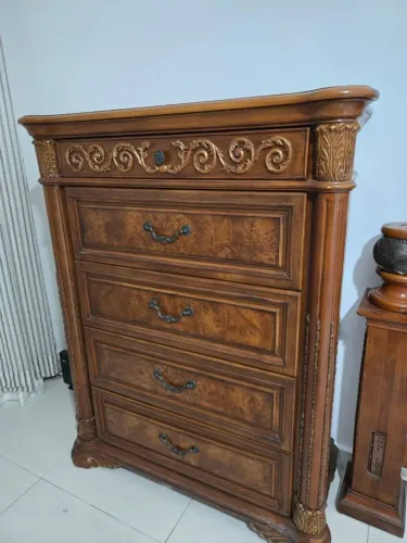 Cômoda Clássica Importada 5 gavetas