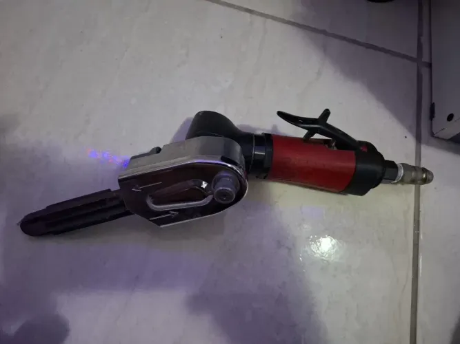 Lixadeira Pneumática Chicago Pneumatic CP5080 - Profissional