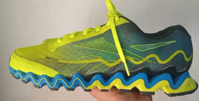 Tenis nu/ 43 usado