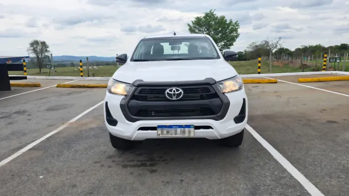 Toyota Hilux CD 4X4 2.8 Diesel Mec. 2024