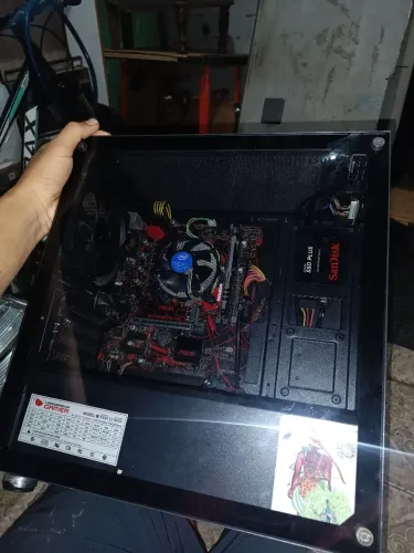 VENDO ESTE PC GAMER. R$2.750 à vista. Ou parcelado no cartão.