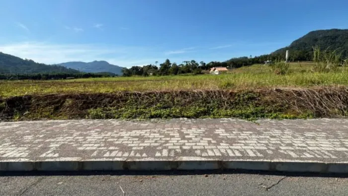 Terreno à venda no bairro Rodeio 12 em Rodeio