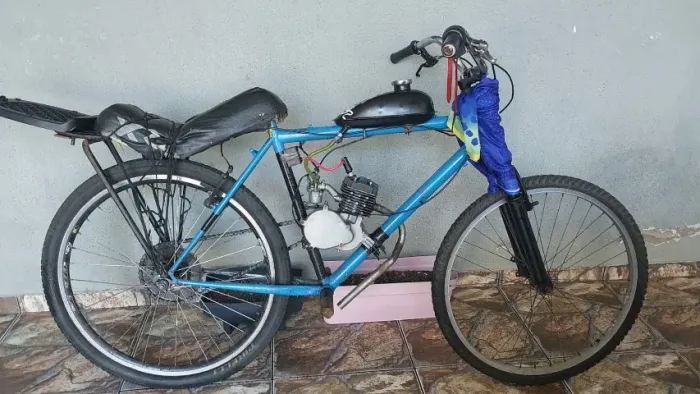 Vendo motorizada 80cc R$ 700,00