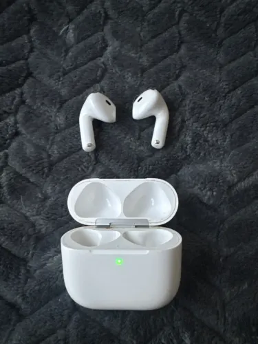 AirPods 4 com Cancelamento de Ruído Ativo