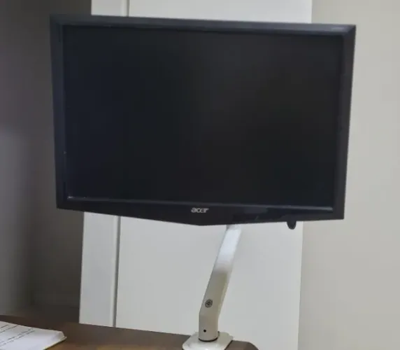 Monitor VGA + Suporte Articulado Para Monitor Nimbos 100