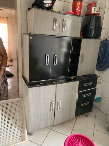 Armário de cozinha completo