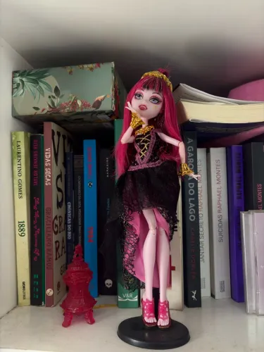 DRACULAURA MONSTER HIGH 13 WISHES DESEJOS