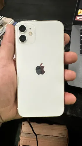 iPhone 11 64GB Branco - Modelo A2221 - Excelente Estado