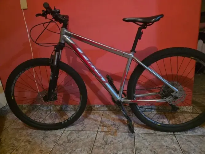 Bicicleta First Smitt Aro 29 - 10 Marchas