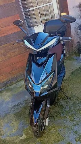 Moto elétrica em perfeito estado .