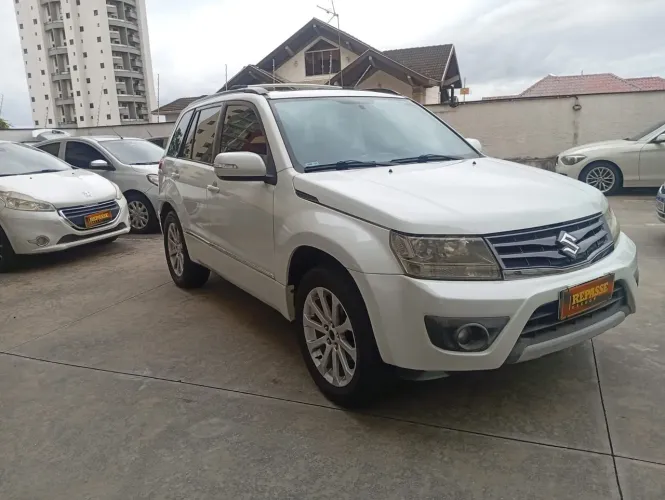 Suzuki Grand Vitara 2.0 16V 4x2/4x4 5P Aut. 2014