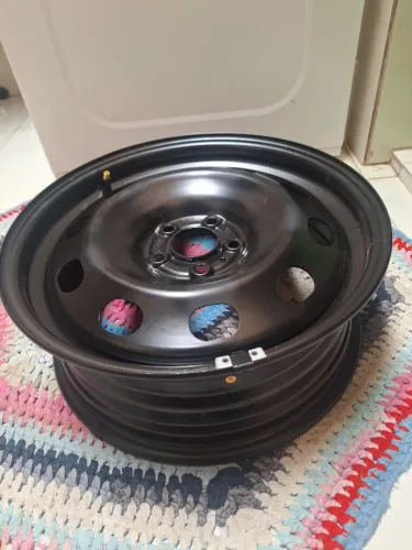 Vendo Rodas ARO16 com cinco furos