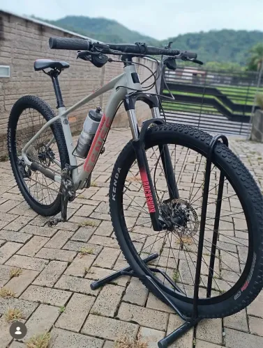 Bike Intensa Evo Selo Ouro Shimano 
