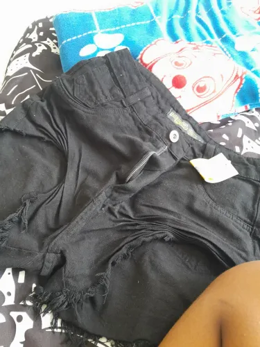 short jeans preto