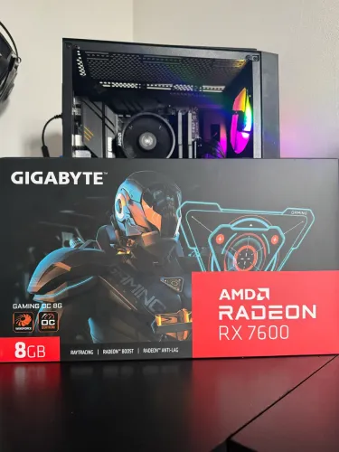 RX 7600- PLACA DE VÍDEO 1 Mês de uso