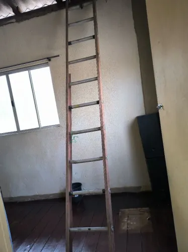 Escada de fibra reforçada