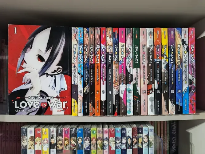 Mangás Kaguya-Sama Love is a War 20 Volumes! Usados, mas como novos! Bem cuidados! Romance