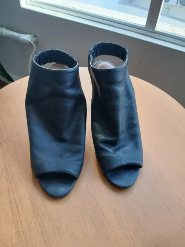 Sapato preto Arezzo