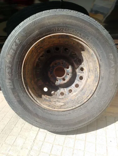 Pneu com aro