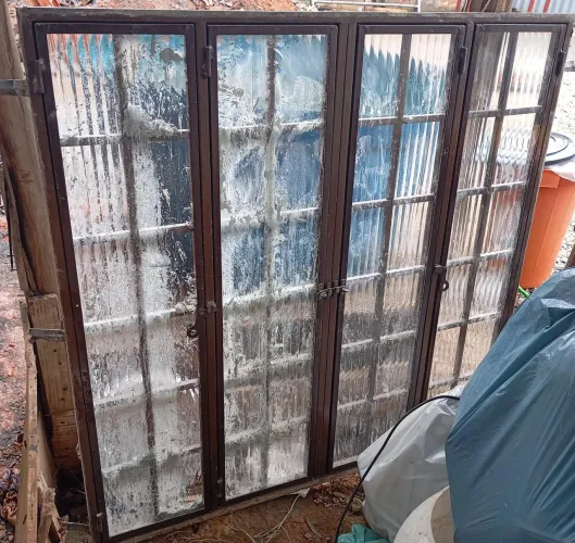 Janela de ferro 1,20 x 1,20