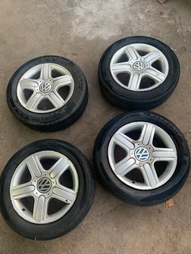 Rodas aro 15 com pneu furação 5x100